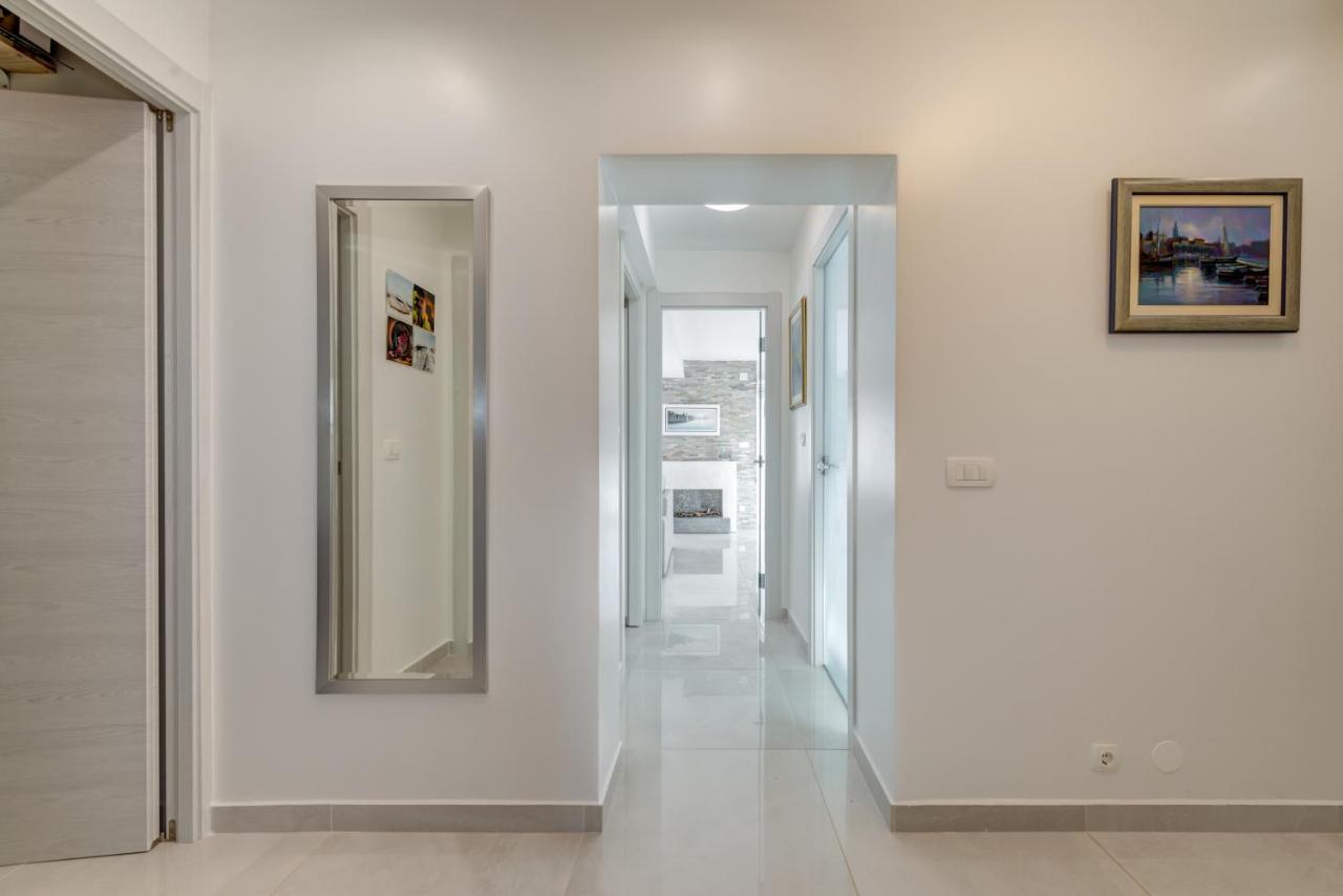 Joy 1 Apartment ノヴァリャ エクステリア 写真
