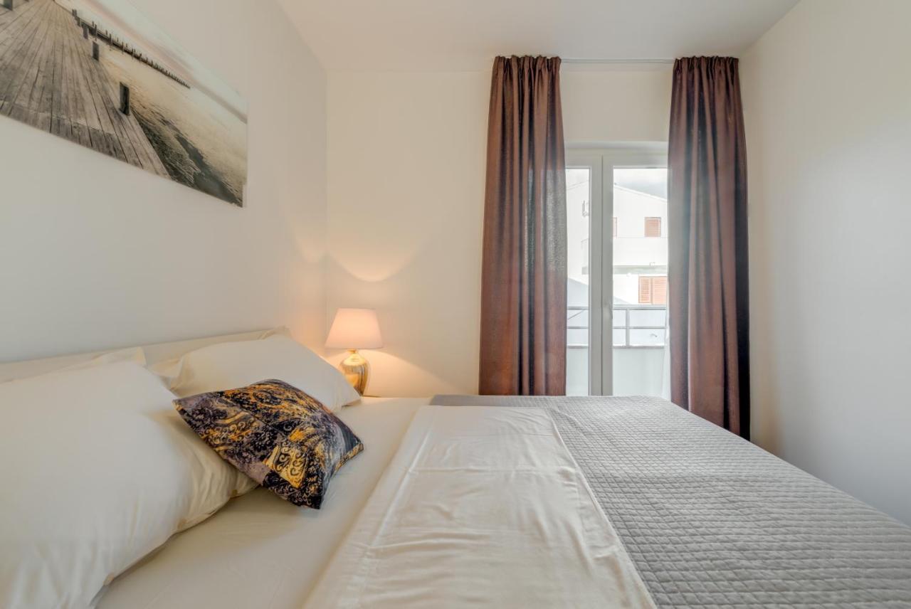 Joy 1 Apartment ノヴァリャ エクステリア 写真