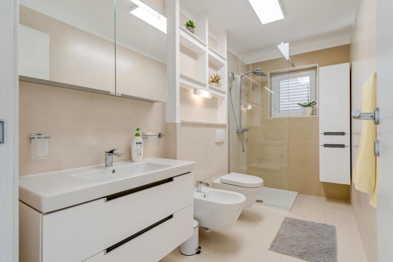 Joy 1 Apartment ノヴァリャ エクステリア 写真