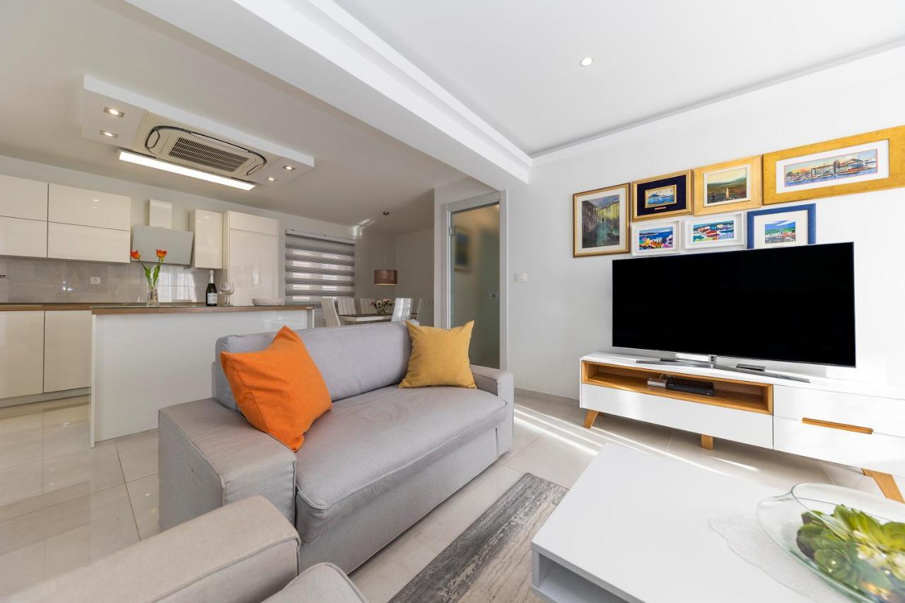 Joy 1 Apartment ノヴァリャ エクステリア 写真